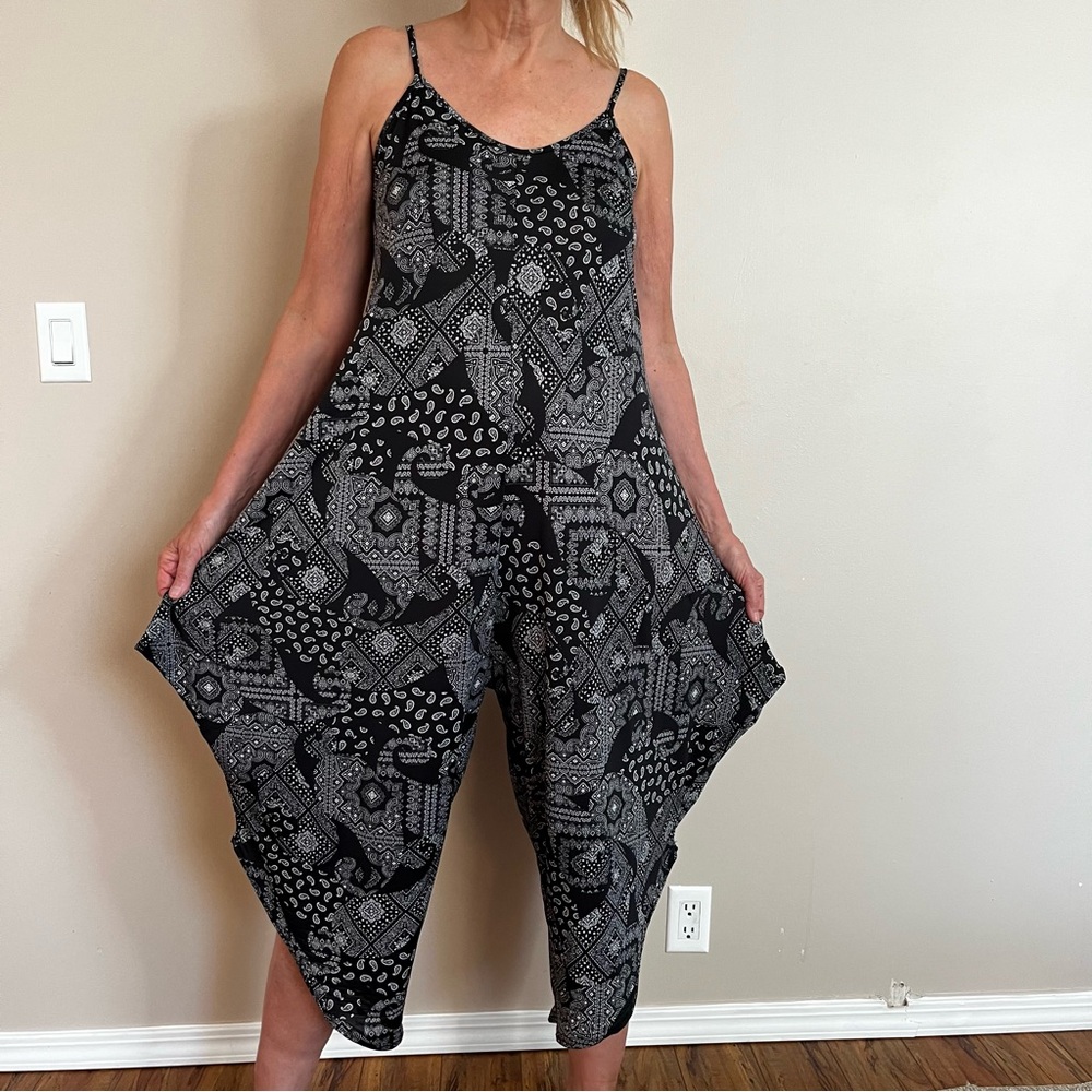 India Boutique Black and White Patterned Jumpsuit - Picture 5 of 5